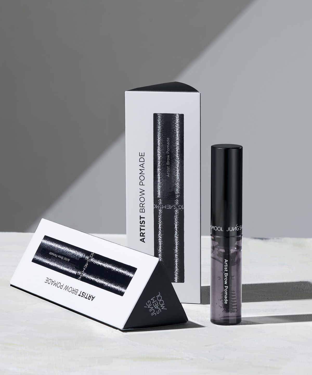 Помада для бровей Artist Brow pomade