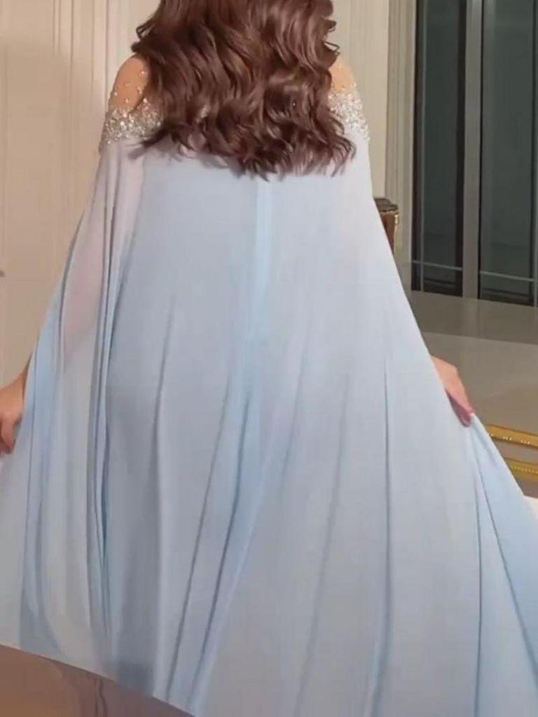 Elegantes Chiffon-Abendkleid mit hoher Taille und Perlenverzierungen