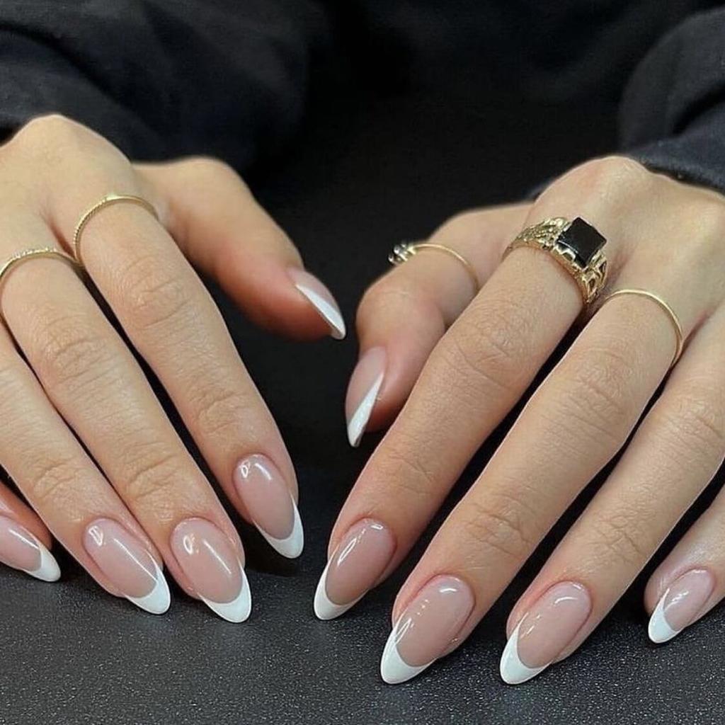 White French Wearing Nails Almond False Nails Simple Nail Art Tips