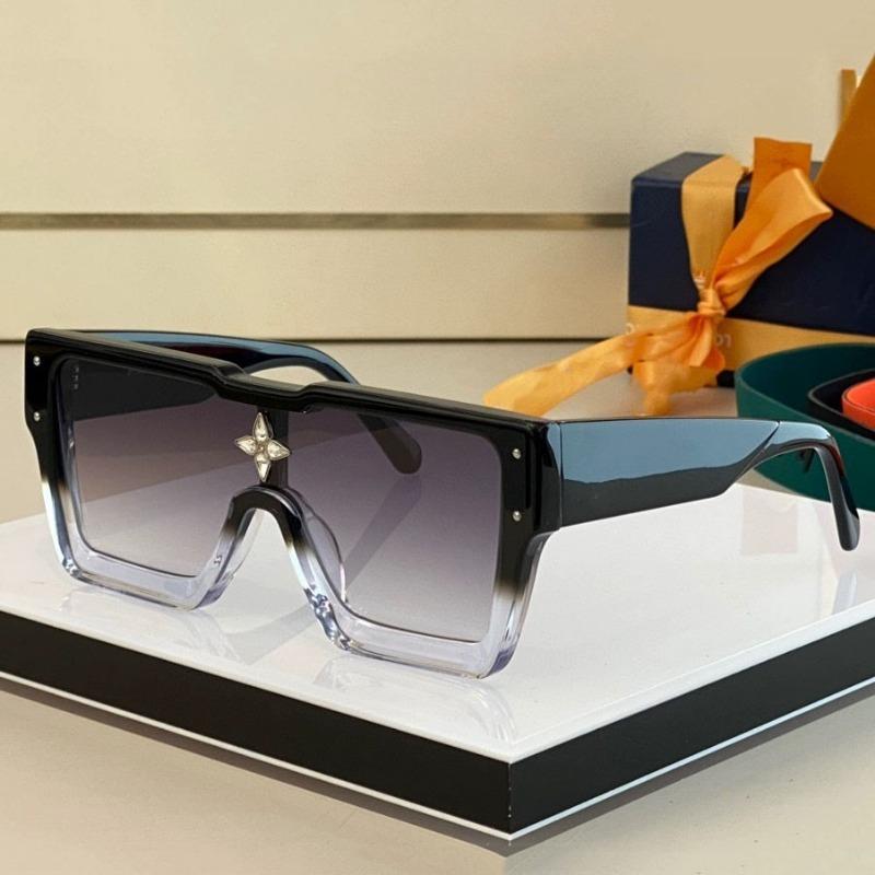 Square Fashion Men or Women Sunglasses Oversized Eyeglasses Hipster Vintage Big Frame Rivet Travel Driving Sun Glasses for Men