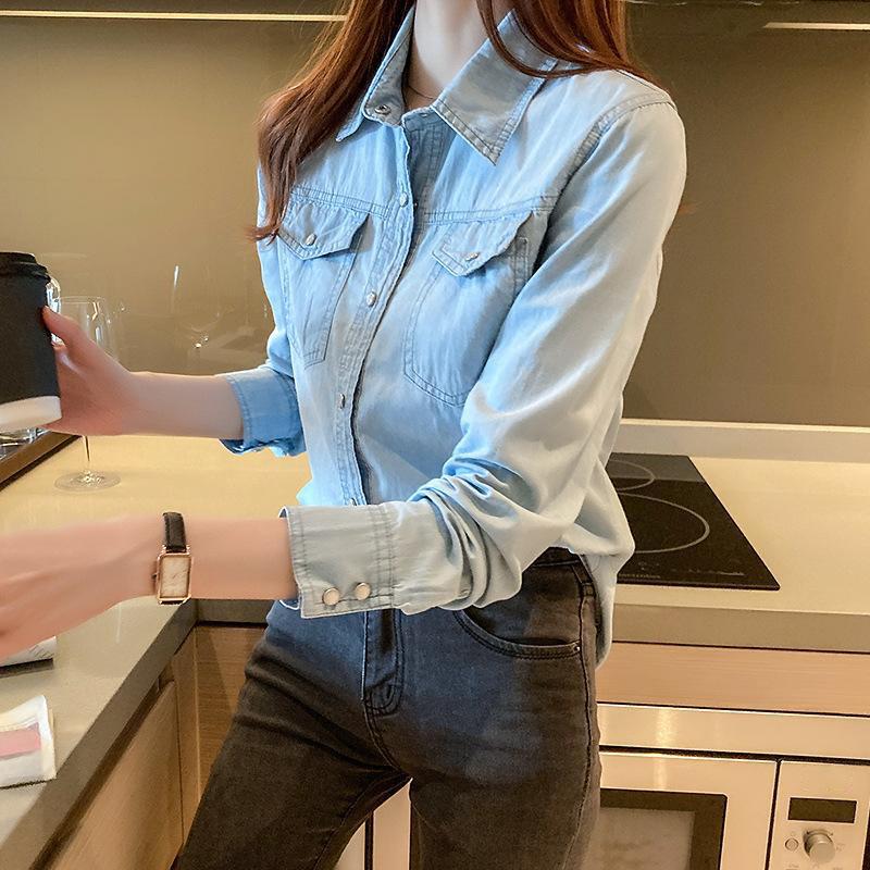 Camicia da donna alla moda e casual a maniche lunghe in stile denim a tinta unita