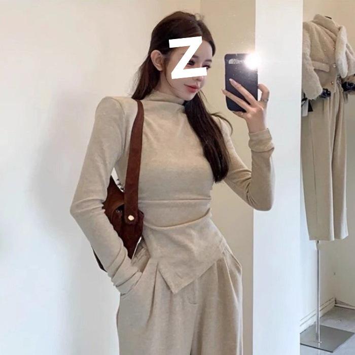 

Женский повседневный комплект-двойка в корейском стиле: Футболка с полувысоким воротом и брюки с высокой посадкой и широкими штанинами Extra Large