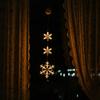 Christmas Window Decorations, 3 Pc Snowflake Christmas Window Lights With Suction Cup, LED Battery Operated Christmas Lights Indoor Outdoor Xmas Tree