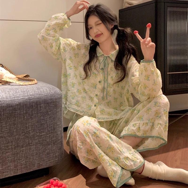 Women's Polka Dot Cloud Cotton Pajama Set - Sweet Korean Style with Large Lapel, Long Sleeves, and Pants for Spring, Autumn, and Winter.