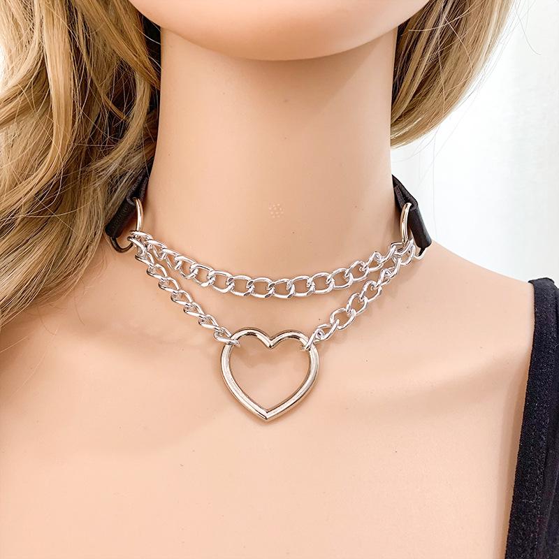 European & American Retro Heart Pendant Leather Choker Necklace - Peach Heart Shape Chain Jewelry