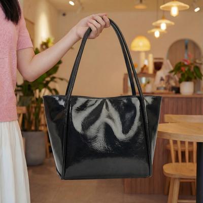 Damentaschen – Geräumige Taschen