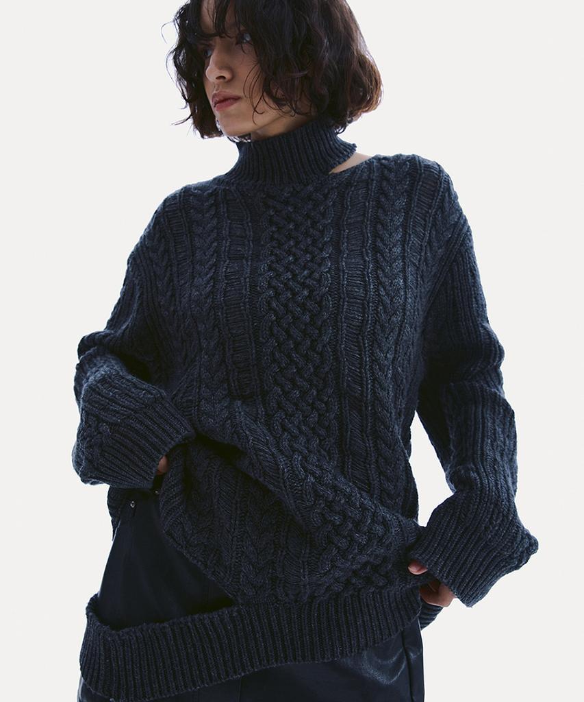 Uusoo Cut-Out Turtleneck Sweater_ Charcoal