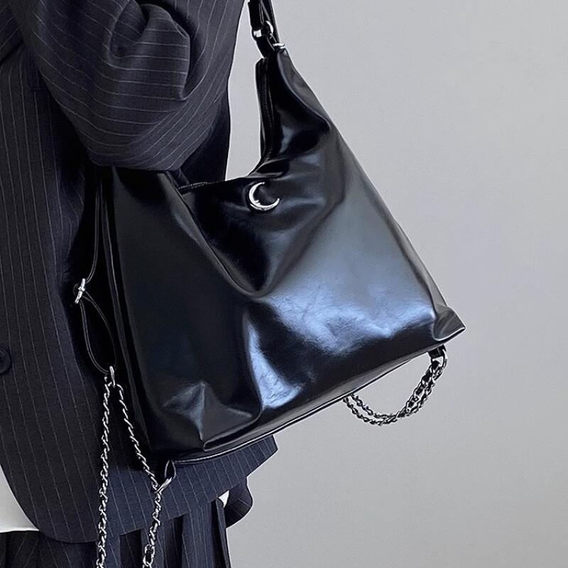 Fashion Backpack Women PU Leather Shoulder Bags Small Black Bagpack Commuter Chain Large Capacity Tote Bags