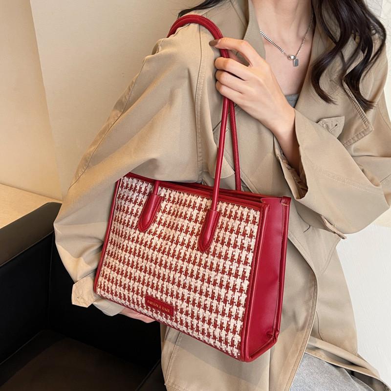 Stylish Pu Red Heart Grid Pattern Bride Wedding Tote Bag With Urban Minimalist Style Grid