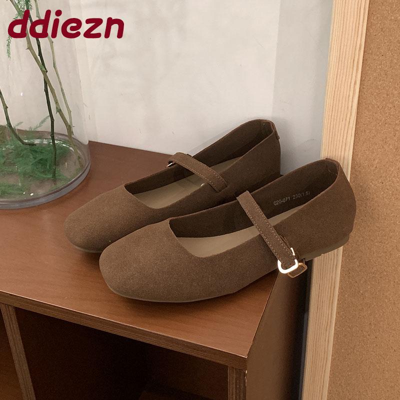 Fashion Soft Footwear Shallow Women Flats Lolita Shoes Casual Female Square Toe Fashion Buckle Strap Ladies Mary Janes Flats Shoes