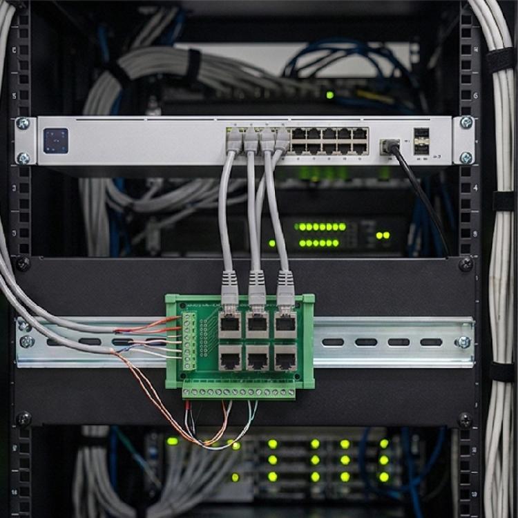 Professional 4 Port RJ45 8P8C Ethernet Terminals Adapter For Industrial And Commercial Networking