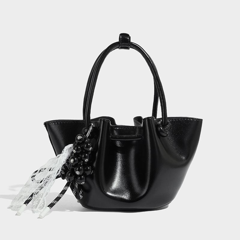 Foreign Order Niche Handheld Bucket Bag for Women 2025 New Simple Versatile Shoulder Bag Casual Commuter Crossbody Bag
