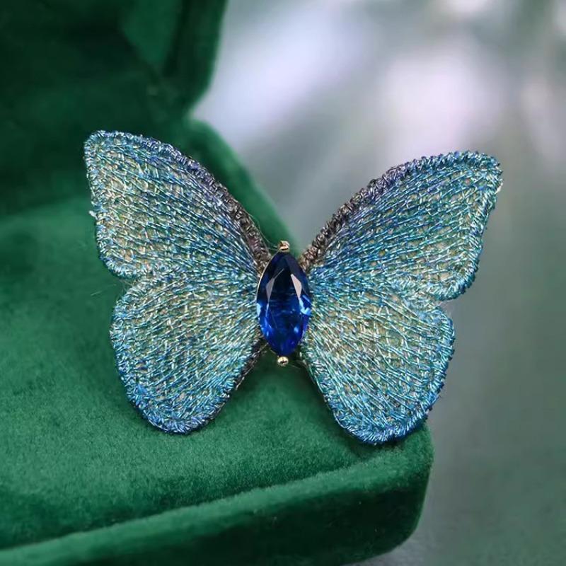 Embroidered Butterfly Brooch, High-end Women's Personalized Retro Brooch, Luxurious and Elegant Brooch