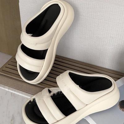 Foreign Trade Korean Version of Women's Shoes High Street Versatile Soft Sole Outer Wear 2025 Summer New Versatile Thick Sole Fashion Casual Sandals