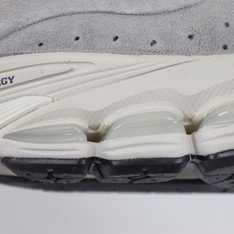 New Balance Gray 2002r