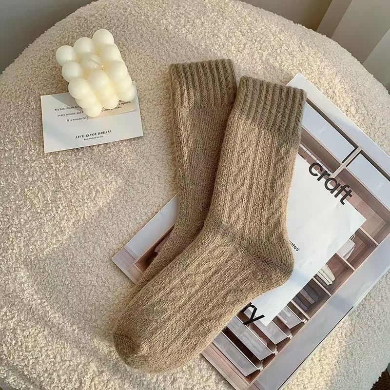 

Women s Autumn and Winter Thick and Warm Loop Socks, Sweet Winter Mid-calf Socks, Trendy Outerwear Long Calf Socks 1 pair