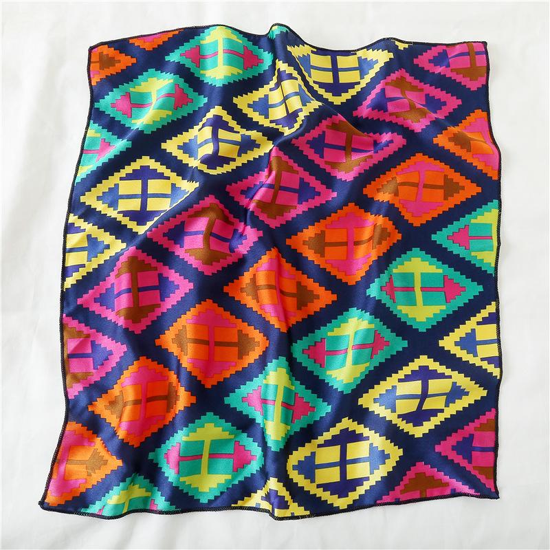 50 * 50cm İlkbahar Ve Sonbahar İpek Eşarplar Çok Yönlü Dekorasyon Profesyonel Küçük Kare Eşarplar Boyun Koruma Bağlama Çantası