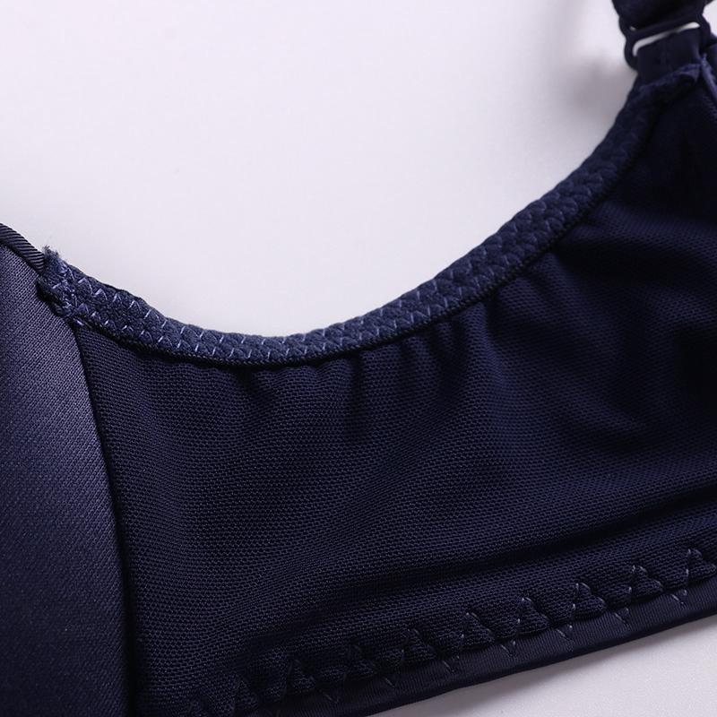 Tenká bezešvá dámská spodní prádlo podprsenka Malá prsa shromážděná bez ocelového kroužku Pohodlná prodyšná podprsenka s trojúhelníkovým košíčkem