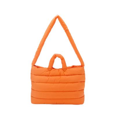 TOPKAPI COULEUR Quiltad Axelväska i Nylon, 2-vägs (Orange)