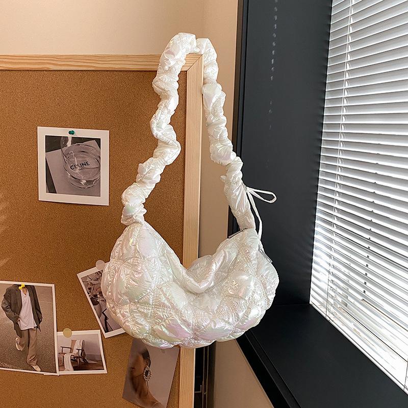 Large capacity dumpling bag spring and summer niche versatile cloud pleated bag women's bag high-end shoulder bag messenger bag