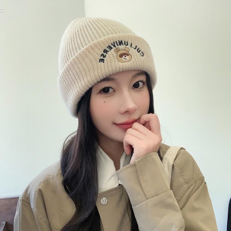 Knitted Hat for Autumn and Winter, Unisex, Warm and Versatile, Korean Style Cute Bear Design, Fleece-lined, Ear-protecting, Casual and Fashionable