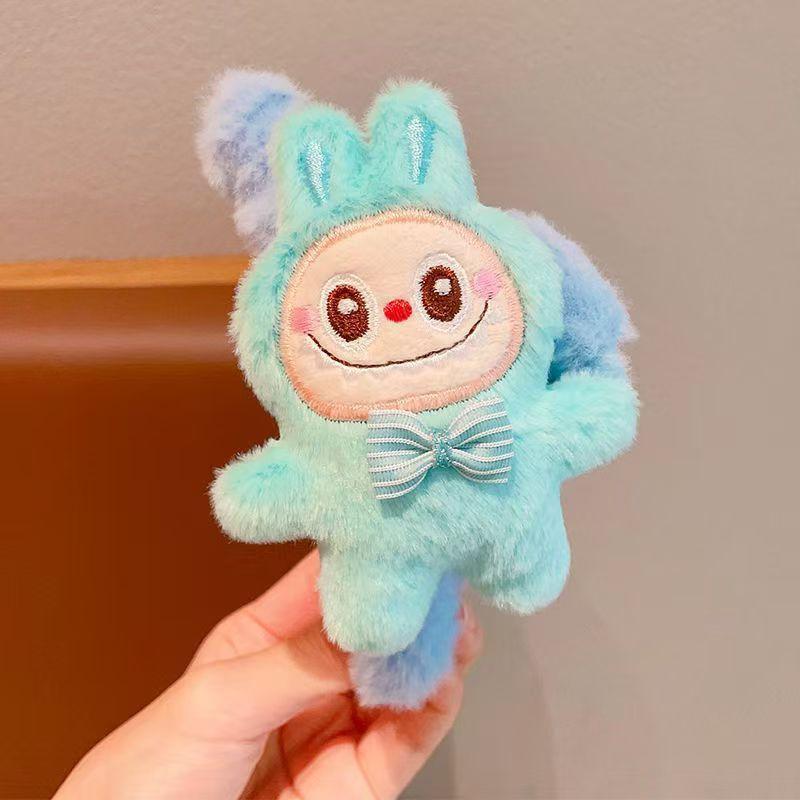 

2025 Новый плюшевый краб-зажим Labubu Осень/Зима Большой мультяшный зажим для волос в виде пластины на затылке Головной убор синий