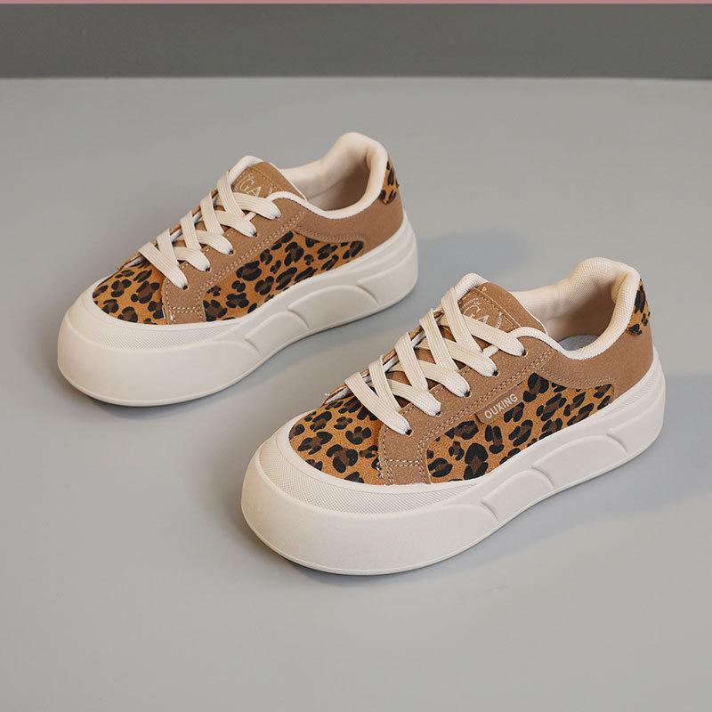 

Мода 2025 Весна Новые Дышащие Белые Туфли с Низким Вырезом Женские Корейская Версия Повседневные Кроссовки Модная и Универсальная Обувь на Толстой Подошве 35 коричневый