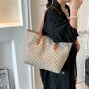 Large Capacity Bag Women's Commuter Personalized Tote Bag 2025 New Retro Printing Trend Shoulder Bag Texture Women's Bag