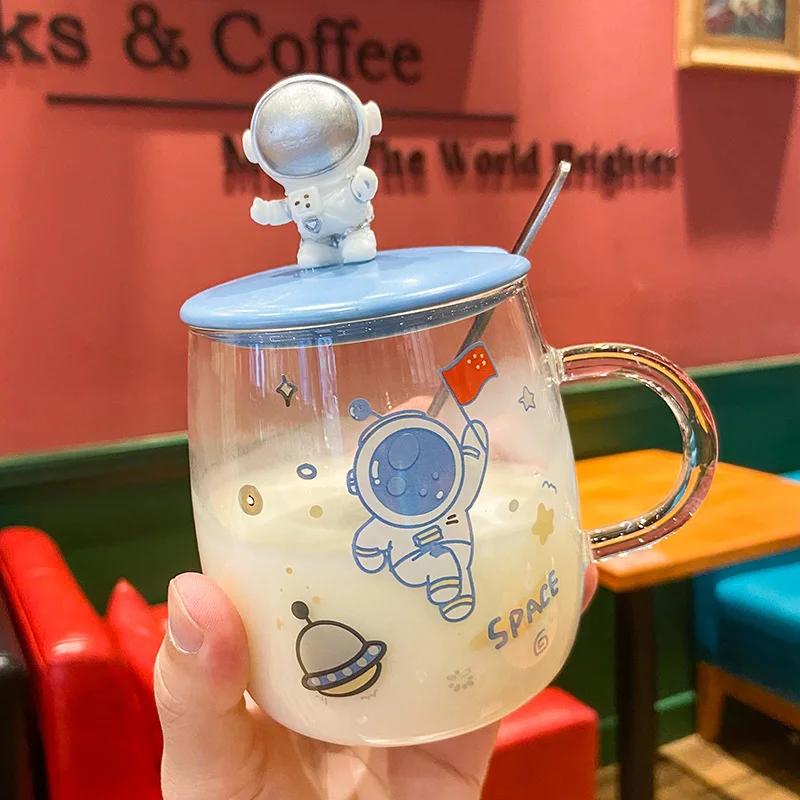 Creative Space Astronaut Spoon Glass With Lid Mug for Coffee Cup Cups for Coffee and Tea Beautiful Tea Mugs New Year Mugs Beer