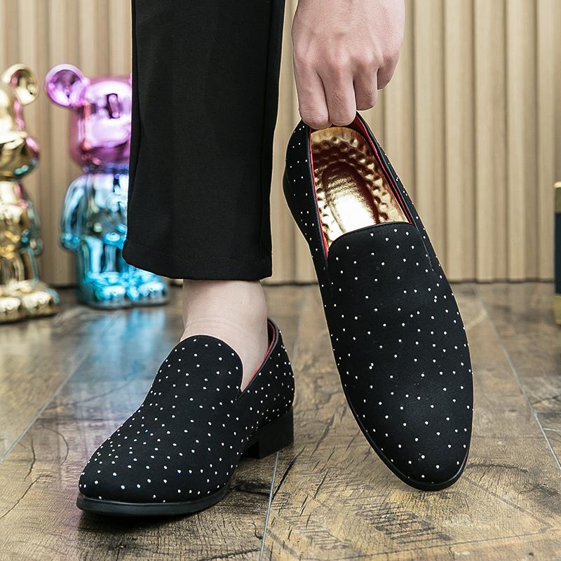 Mode Heißer Verkauf Handgefertigte Herren Slipper Outdoor Herrenschuhe für Hochzeit Designer Lederschuhe Luxusmarke Herren Flats Freizeit Schuhe