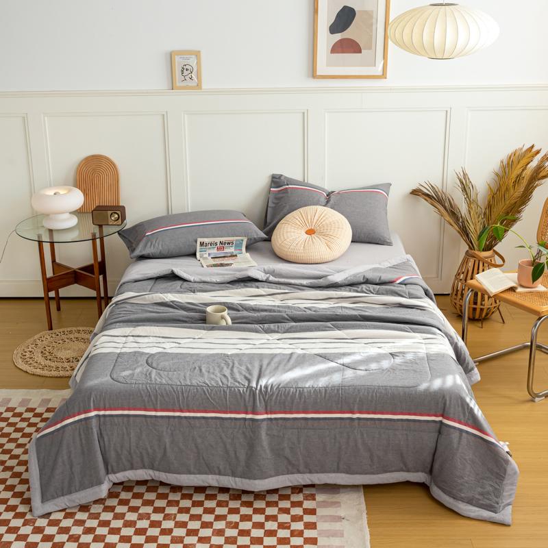 Simple Lines Summer Quilt Japanese Style Cotton Air Conditioning Quilt Luxury Soft Breathable Thin Blanket for Adults Kids