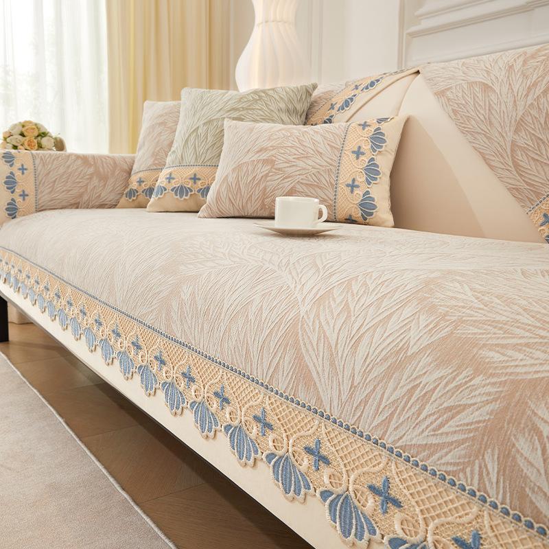 New Lace Sofa Cover Chenille Jacquard Non-Slip Sofa Covers for Living Room Modern Four Seasons Universal Solid Color Couch Cover