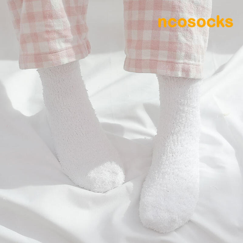 wint001_A slightly thicker plain sleep sock white