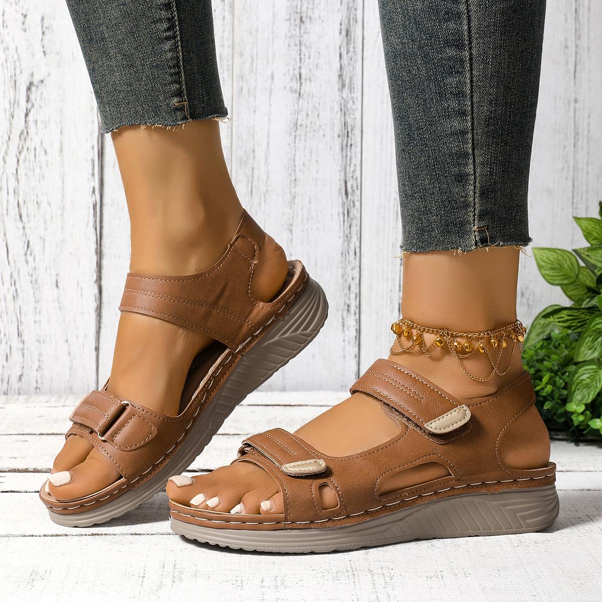 

Foreign trade large size platform sandals women s 2025 summer new hollow wedge sandals wear flat sandals women 43 темно-коричневого кольору