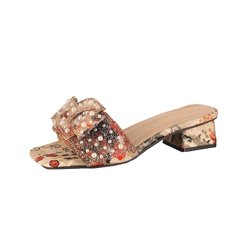 

Fashion Slippers for Women 2025 New Summer Rhinestone Thick Heel Sandals for Women Fashion Flat Bottom for Women Outside Sandals 42