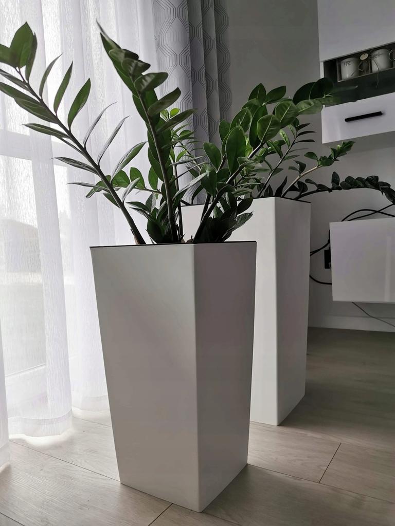 URBI DURS325 Tall Flowerpot with Insert | White