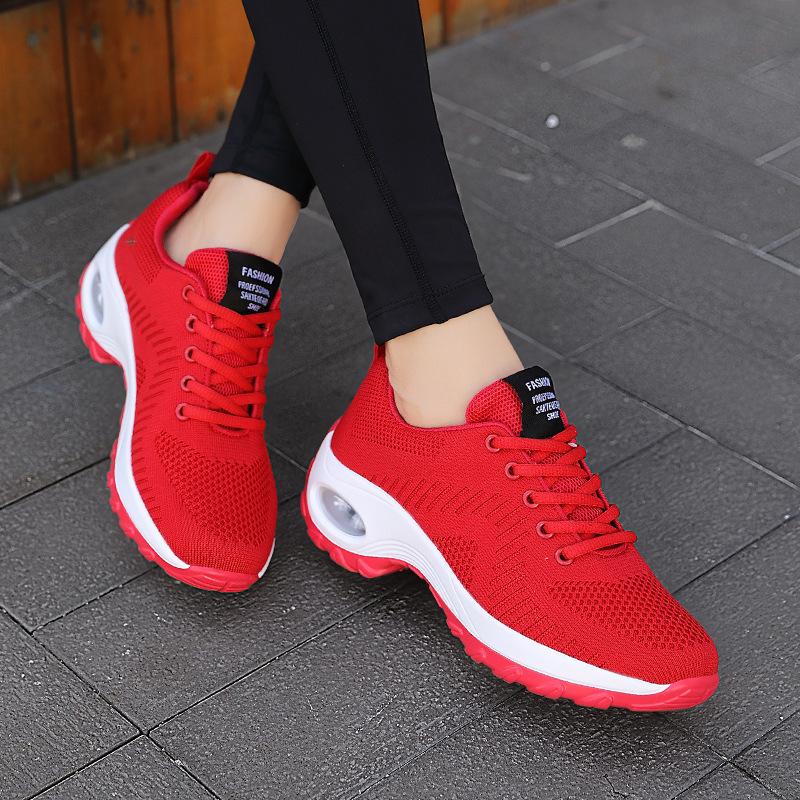 Summer Quanzhou women's shoes black running sports shoes mesh breathable casual shoes air cushion travel shoes platform non-slip shoes
