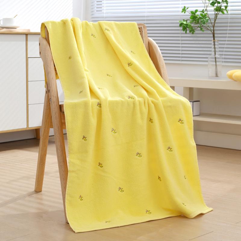 

Оптова онлайн-продаж бавовняного рушника знаменитостей із вишитою мультфільмом банного рушника, вичісування бавовни, що вбирає воду всередину людей.;нічний рушник. 70*140CM жовтий