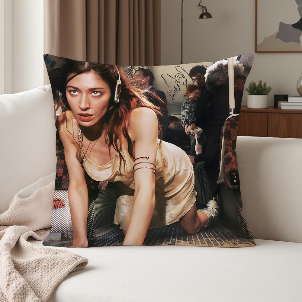 Singer CCaroline Polachek Pillow Case Suitable For Bedrooms Living Rooms Cars Home Decoration