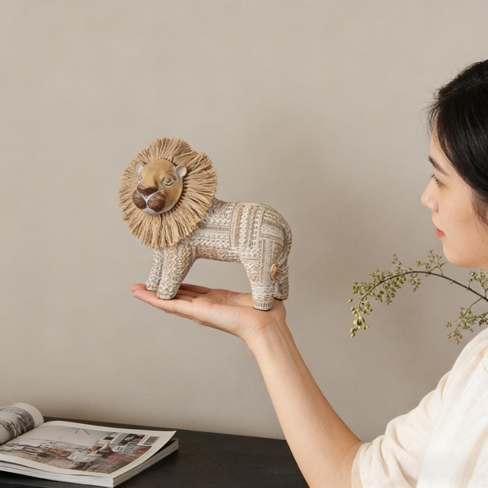 Modern Minimalist Lion Figurine, Nordic Style Animal Minimalist Aesthetic Decoration for Living Room, Study Room and Bedroom.