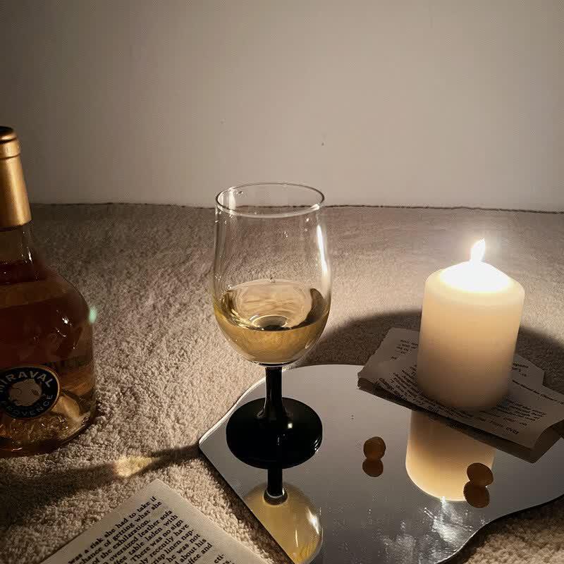 Black Swan Red Wine Glass