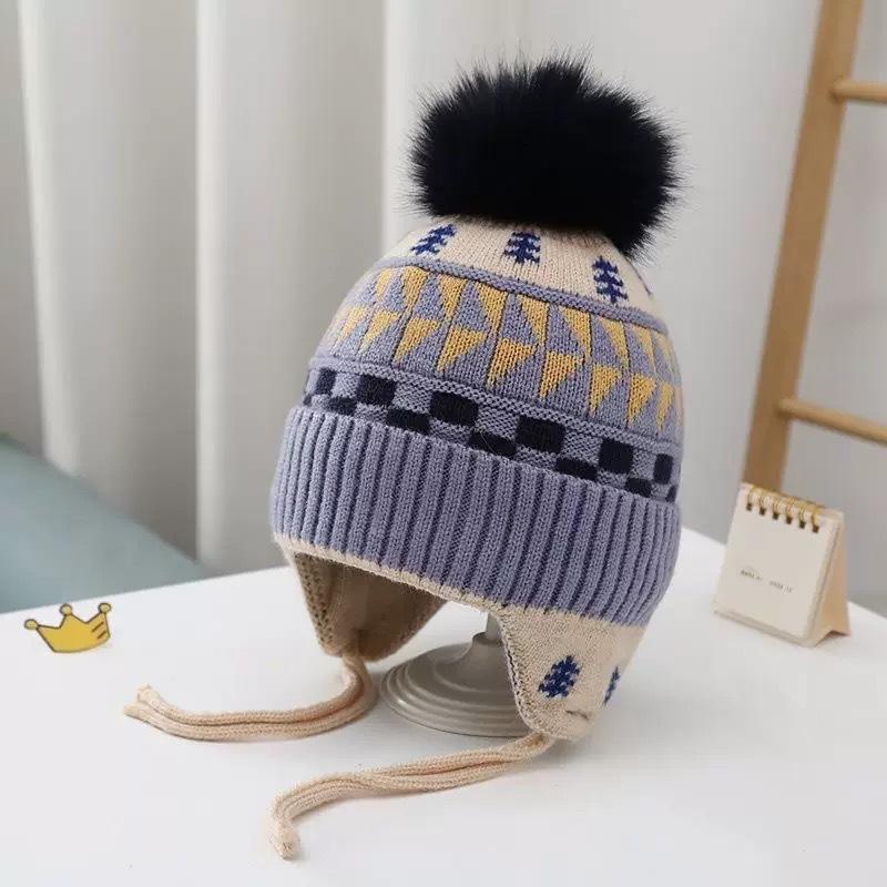 Children's hats keep warm in autumn and winter, boys and girls, small trees, windproof, Lei Feng ear hats, baby knitted thickened wool hats