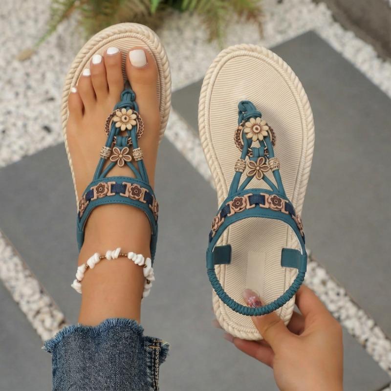 New Large-size Flat-bottomed Shoes for Women, Beach Sandals