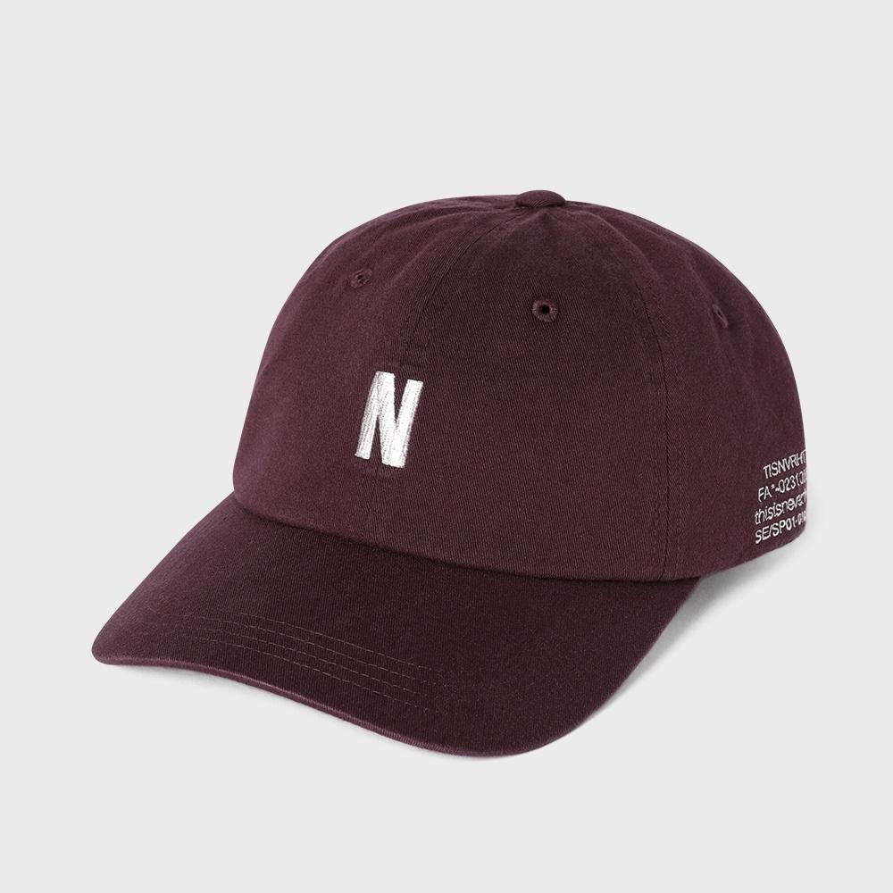 Эта Кепка с логотипом N burguNdy F
