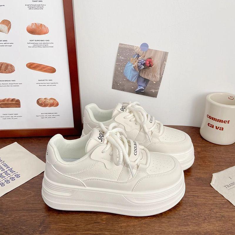 Height-increasing platform white shoes women's new niche casual bread shoes versatile fashion student board shoes
