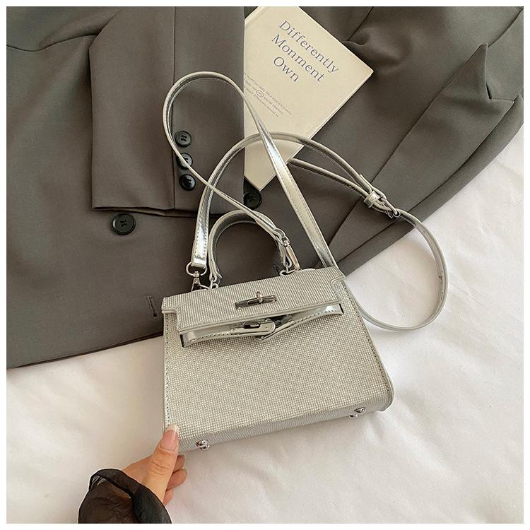 

Fashion handbag bag, new stone pattern Kelly bag, commuting to work, advanced sense 2025 summer versatile messenger bag