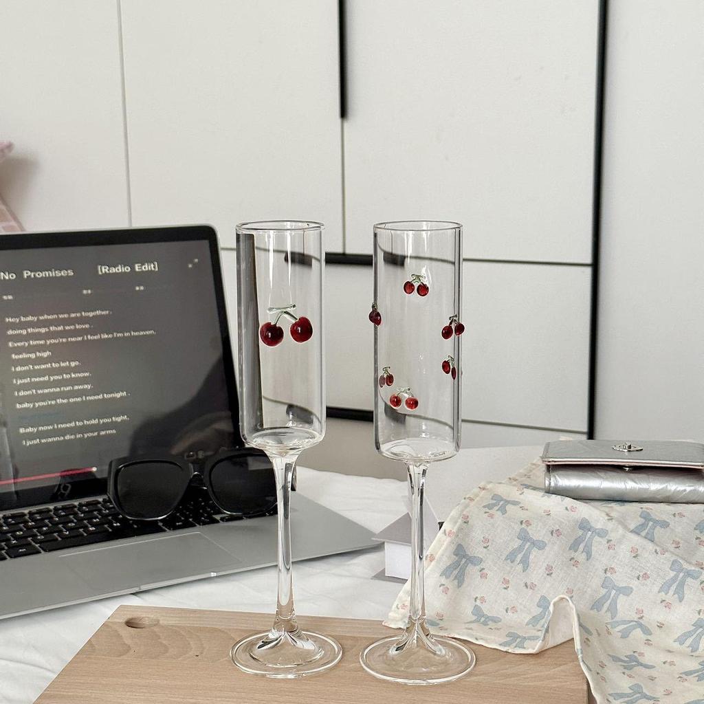 Butterfly Stem Glass: High Borosilicate for Water, Juice, Wine - Elegant Ins Style