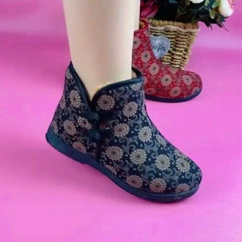 Womens Warm Winter Cotton Boots With Fleece Lining Soft Sole Non-Slip Slip-On Ankle Boot Elderly Mom