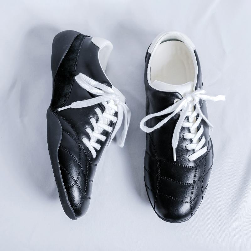 Fashion 2025 New Men's Flat Sole Outdoor Shoes Diagonal Lace-Up Retro Sneakers Non-Slip Comfortable for Hiking & Casual Wear