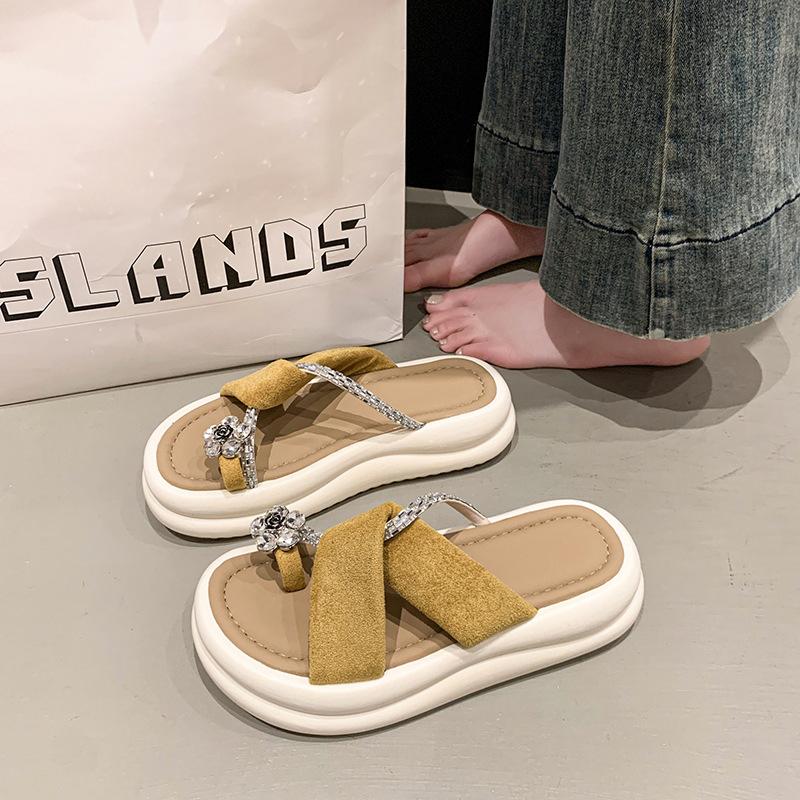 French thick-bottomed sandals women's summer outer wear muffin fashion pearl cover toe pinch feet high-end feeling not tired feet summer slippers